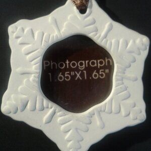Vintage!  Porcelain Cream Snowflake Ornament Frame w/Stand back